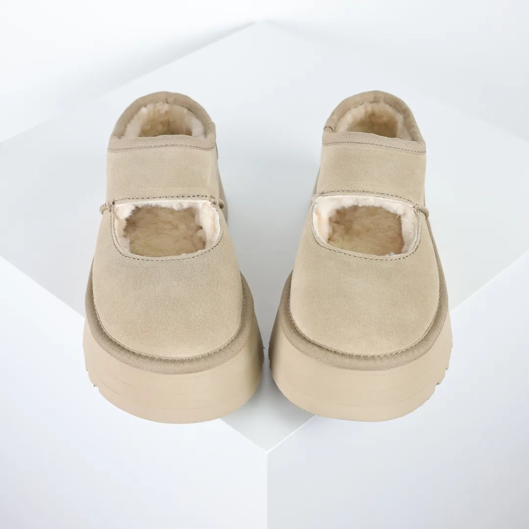 Copywriting price 💰580 The core recommendation is good price. The platform’s foreign trade is exclusively for UGG Bea Mary Jane Mary Jane women’s snow boots 1167612. Produced by the ten-year-old brand shoemaking foundry production line. Pay attention to every detail. Longfeng A-grade genuine sheep fur is integrated. Created in full compliance with the ZP process. Size: 35 36 37 38 39 40